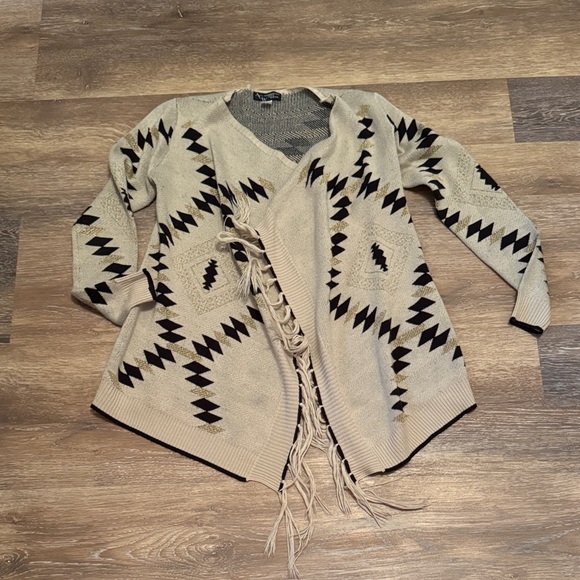 American City Wear Beige and Black Geometric Cardigan - Picture 1 of 4